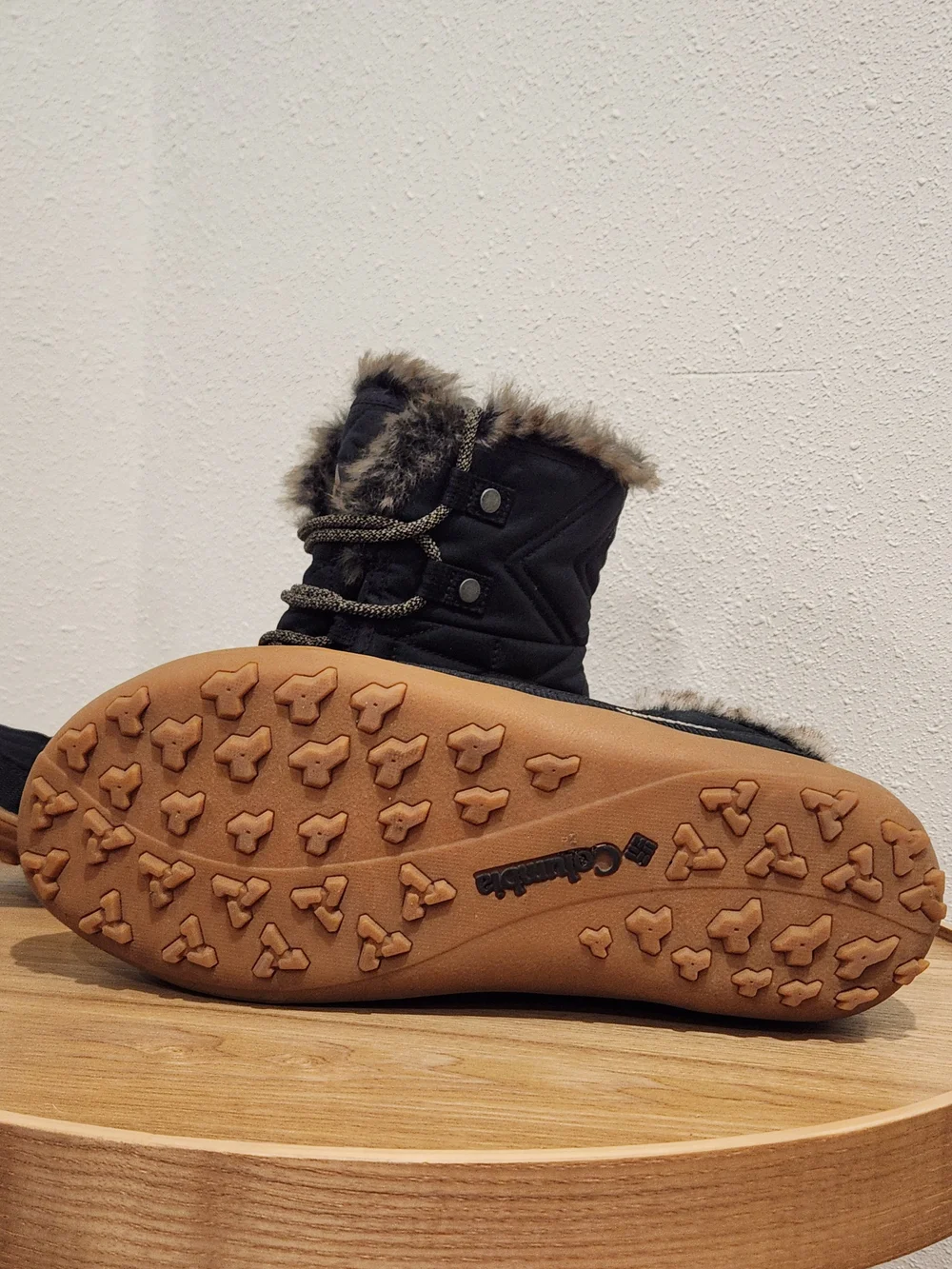 New Columbia Waterproof Women's Black Quilted Faux-Fur Winter Boots